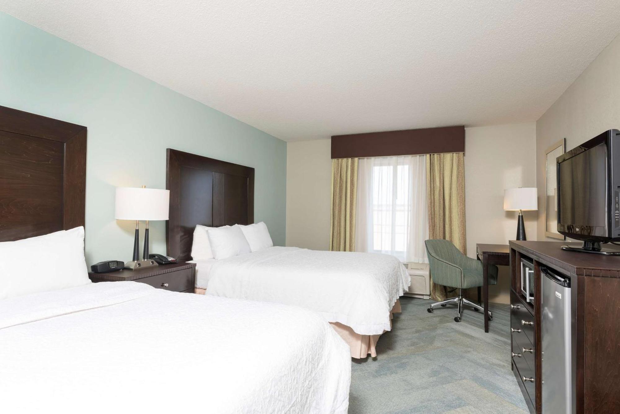 Hampton Inn Detroit Roseville Clinton Township Exterior photo